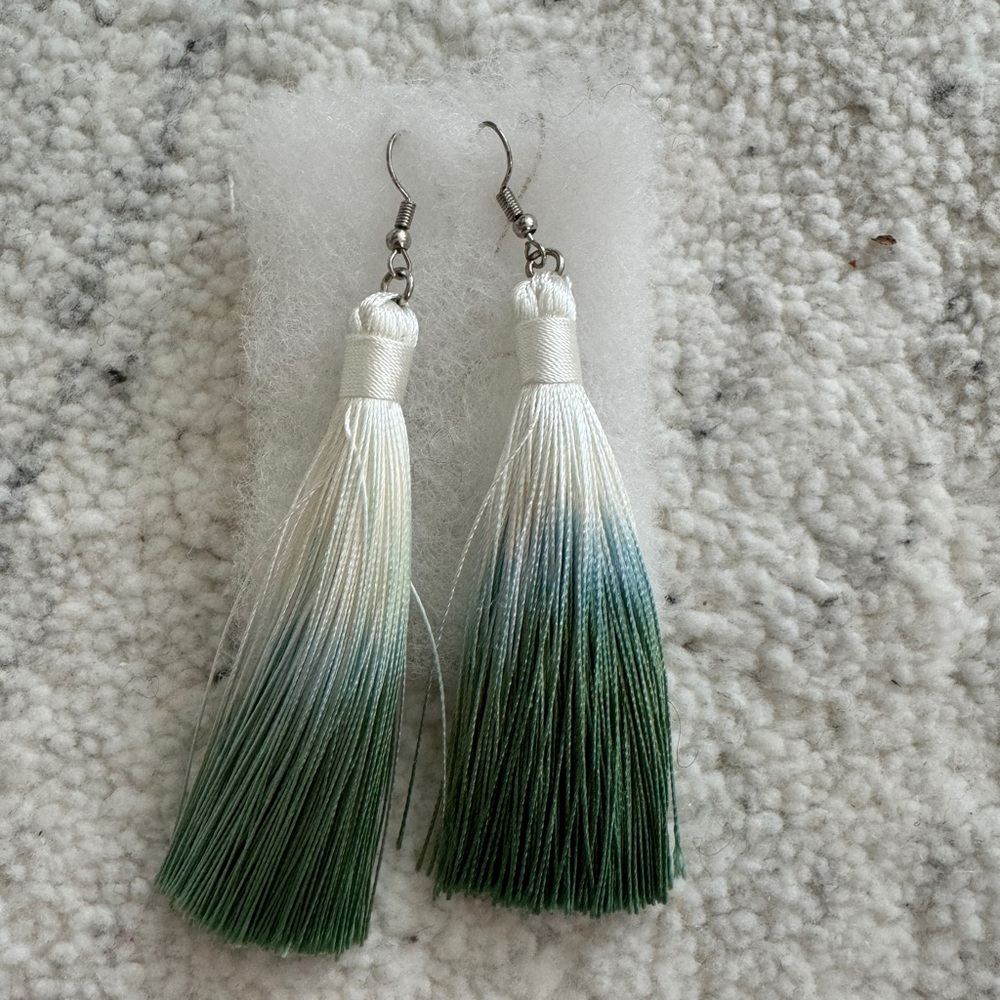 Earrings never been worn